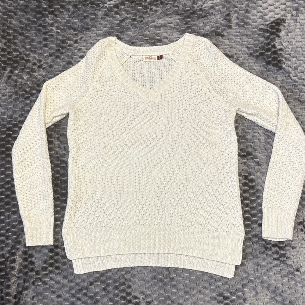 SO Women's V-Neck Cream Sweater